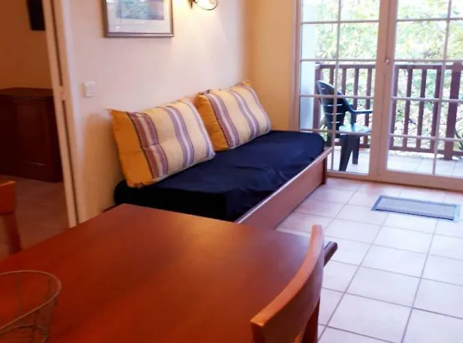 Le Parc D'arradoy 아파트